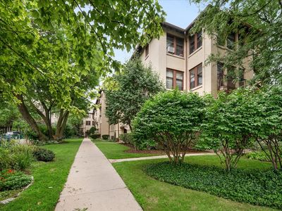 949 Lake St APT 1F