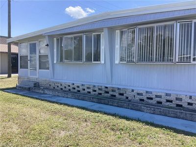 521 Charlemagne Blvd