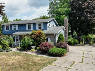 261 Rolling Green Ln