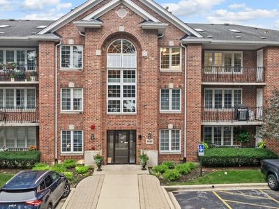 5645 S Cass Ave APT 301