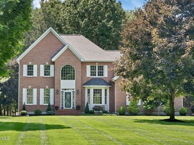 3 Woodland Drive