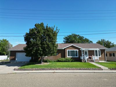 210 Clay St
