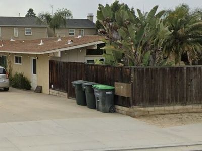 317 University Dr