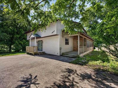 3643 W Jeffrey Rd