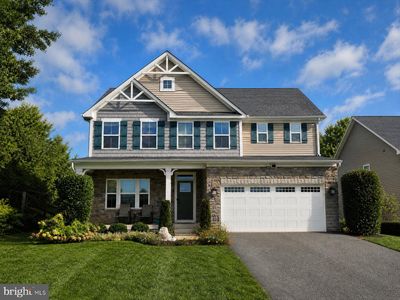 1124 Futurity St