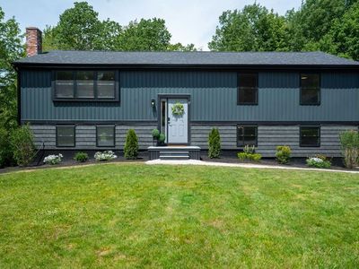 17 Carriage Road