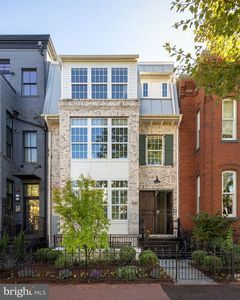 930 O St NW