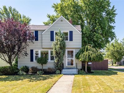 651 Moore Ave
