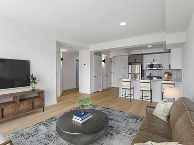 3144 Emmons Ave APT 304