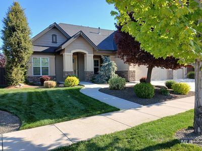 4234 W Wolf Rapids St