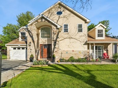 Property at 22 Spier Dr, Livingston, NJ