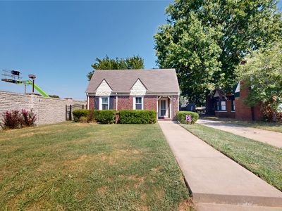 1511 S Florence Ave