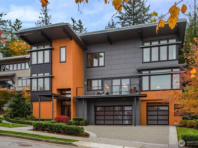 3037 NE Harrison Drive