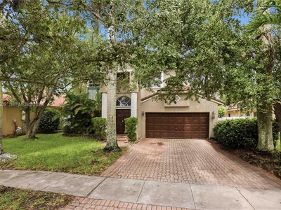 Property at 1040 NW 185th Ave, Pembroke Pines, FL