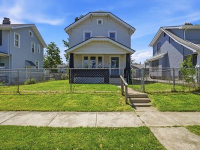 107 N Powell Ave