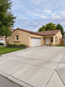 44 Gray Pine Ave