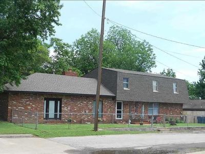 Property at 821 W Moses St, Cushing, OK
