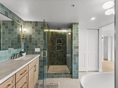 230 W Laurel St Unit 502