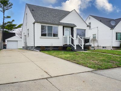 Property at 8221 Coolidge Ave, Center Line, MI