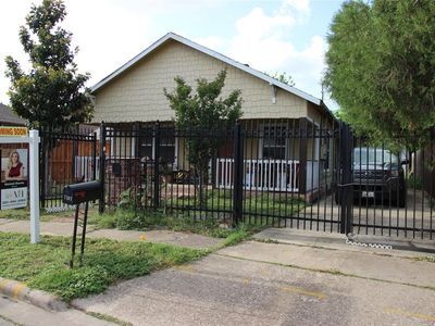 7107 Avenue I