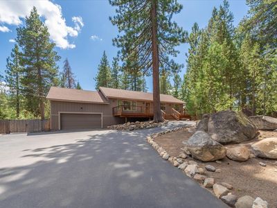 11715 Deerfield Dr