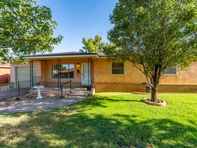 820 W Christopher Dr