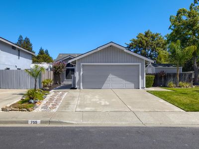 755 Oakvale Way