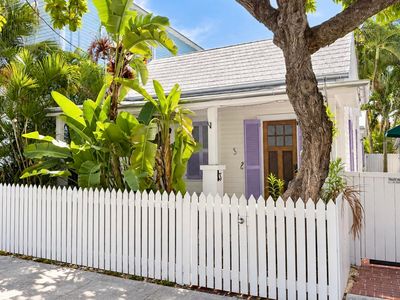 418 Amelia St