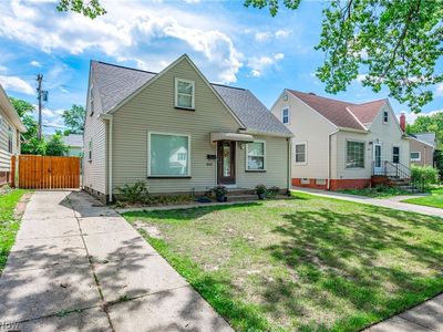 3883 Brookside Blvd