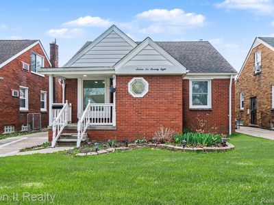 16678 Collingham Dr