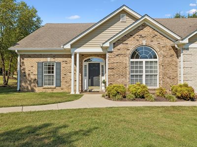 6 Donnell Ct