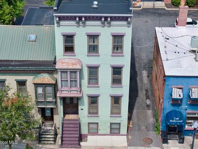 277 Lark Street