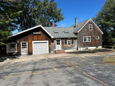 1045 W Ossipee Trail W