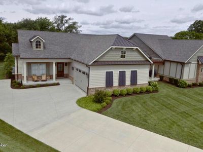 122 Christine Ct