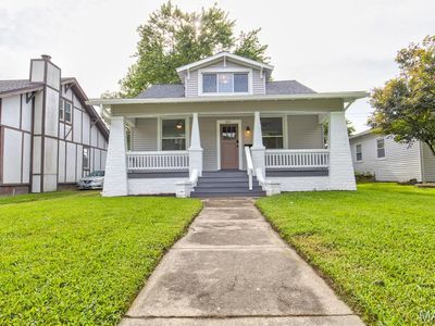1211 Troy Rd