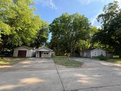 1015 W 10th Ave