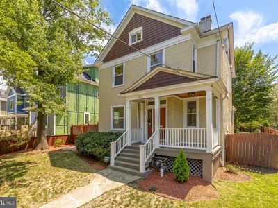 1231 Franklin St NE