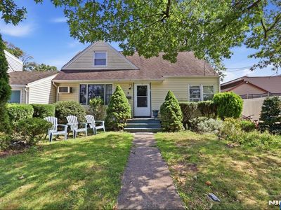 Property at 2 Yolanda Place, Lodi, NJ