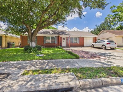 113 W Riverwood Dr