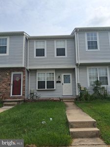 929 N Olive Branch Ct