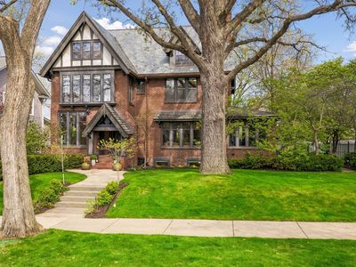 1932 Kenwood Pkwy