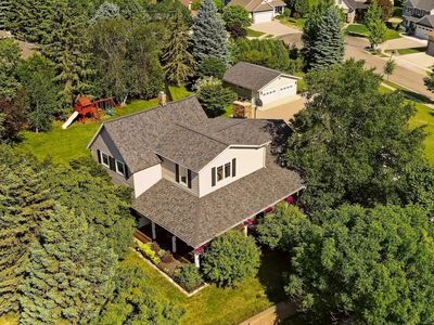 2537 Lisa Ln NE