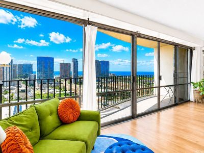 700 Richards St APT 2507