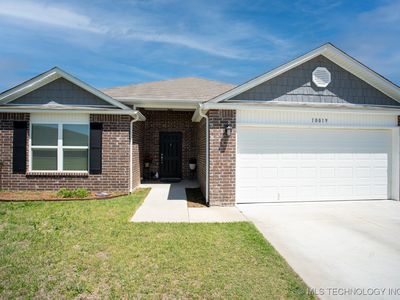 10019 N 101st East Ave