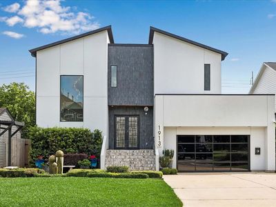 1913 Du Barry Ln