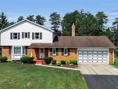 10 Crimson Ln