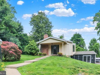 851 Cadmus Rd