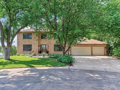8945 Dallas Ln N