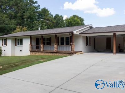 617 City Park Dr SE