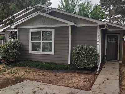 16800/16804 Crestmont